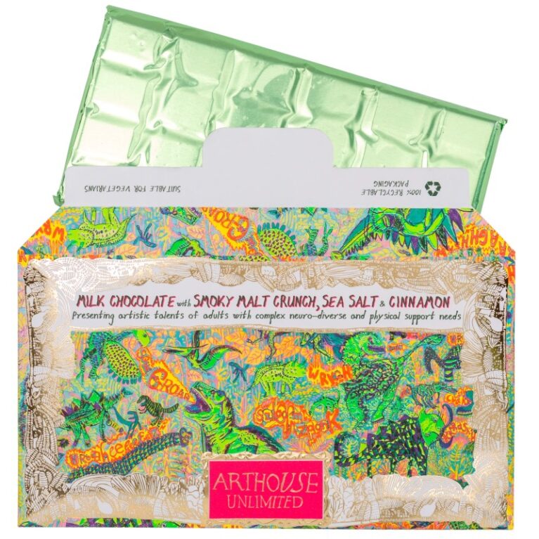 Dinosaurs &#8211; Smoky Malt Crunch, Sea Salt &#038; Cinnamon Chocolate Bar