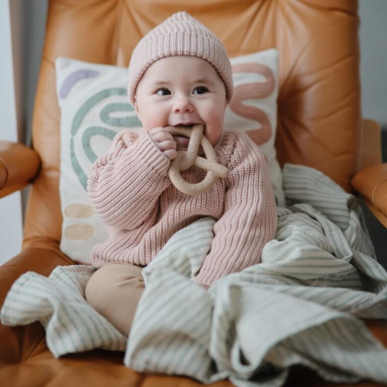 Pretzel Silicone Teether Toy 3m+