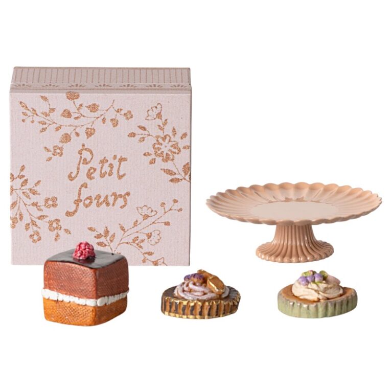 Miniature Cakes &#038; Cakestand Toy By Maileg 3+
